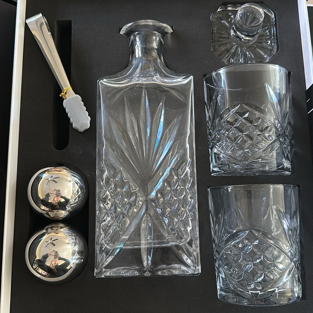 Joshua Steinberg Alastair whisky crystal decanter and glasses box set